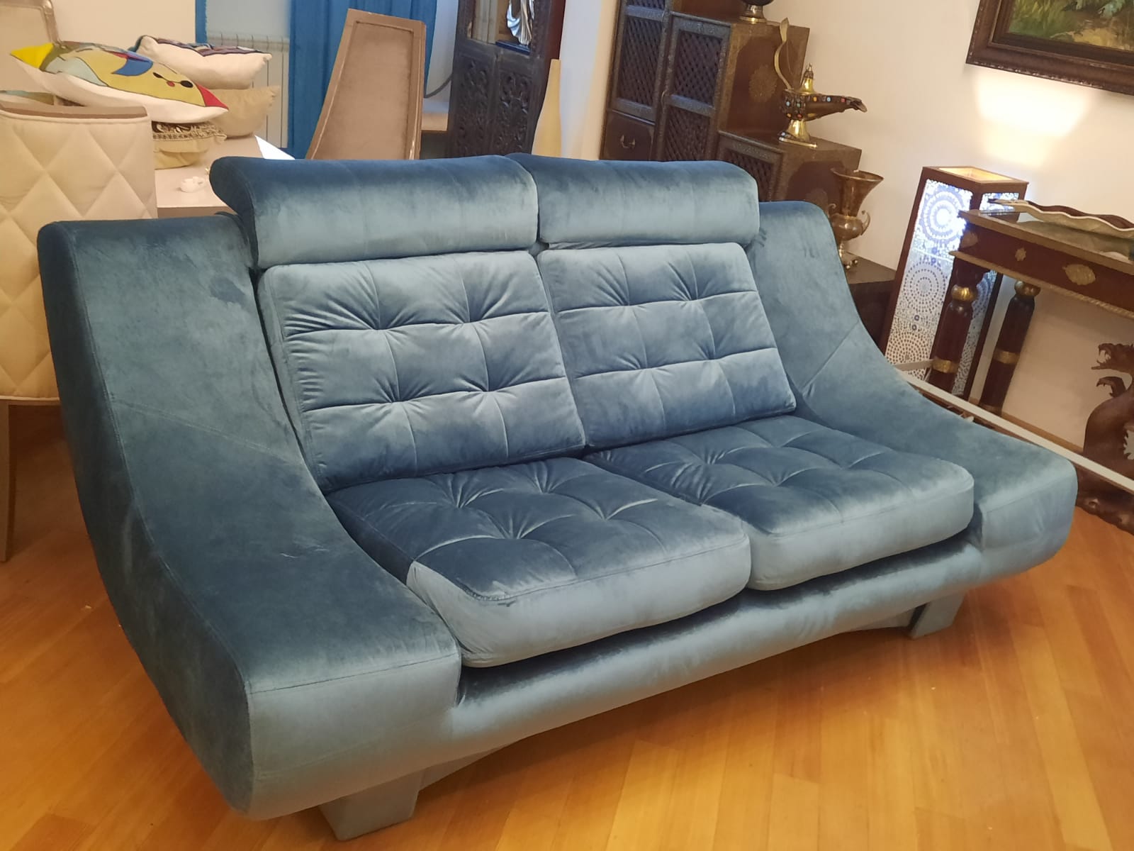 Обивка дивана на дому. Артемовский